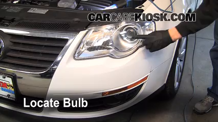 2010 Volkswagen Passat Komfort 2.0L 4 Cyl. Turbo Wagon Lights Headlight (replace bulb)